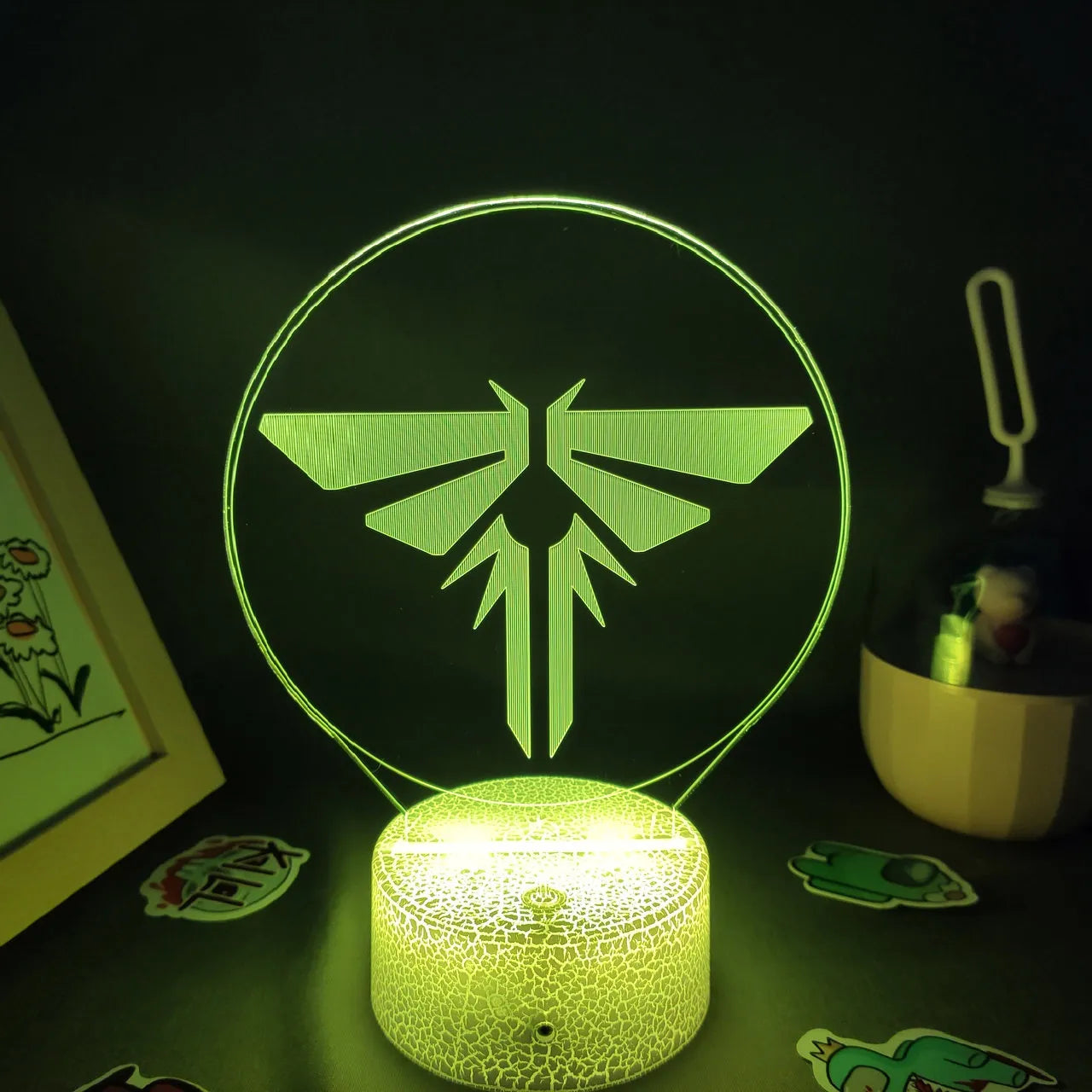 Luminaria/Abajur The Last Of Us LED RGB 16 Cores com Controle Game