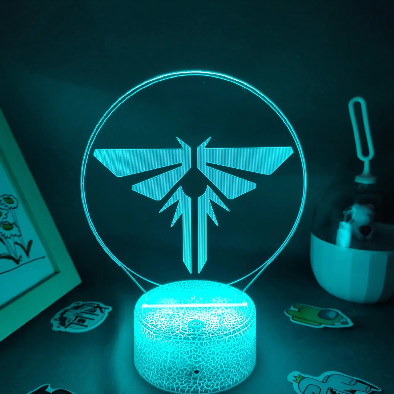 Luminaria/Abajur The Last Of Us LED RGB 16 Cores com Controle Game