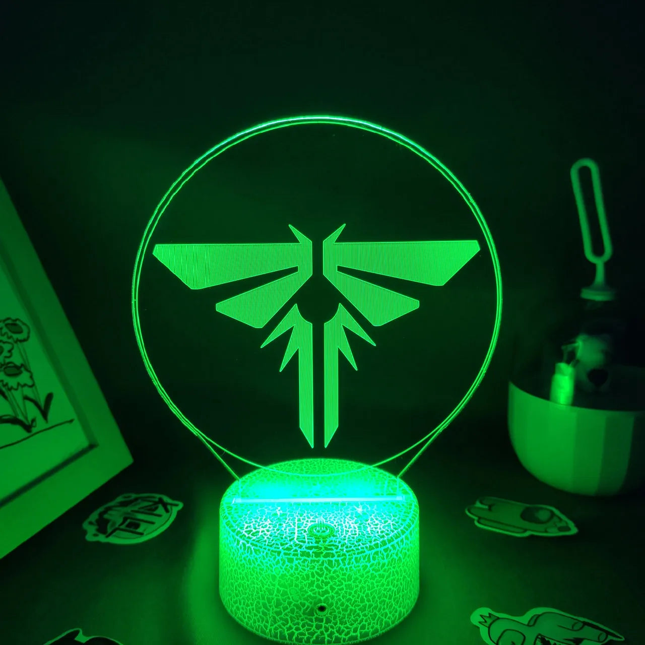 Luminaria/Abajur The Last Of Us LED RGB 16 Cores com Controle Game