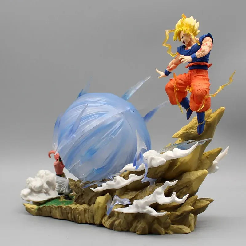 Estátua Dragon Ball - Diorama Goku Super Saiyajin e Kid Boo 22cm (Com LED)