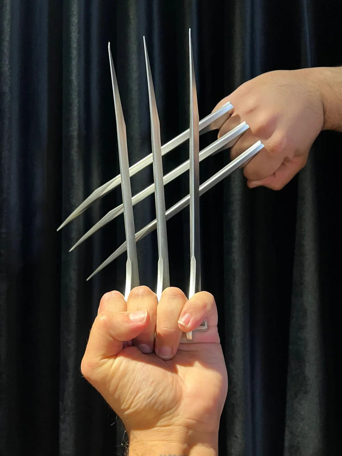 Garras Wolverine Réplica - The Wolverine 25cm Marvel Comics