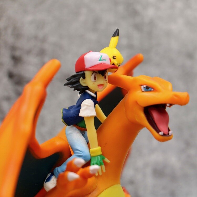 Action Figure Pokemon - Charizard Ash Ketchum Pikachu